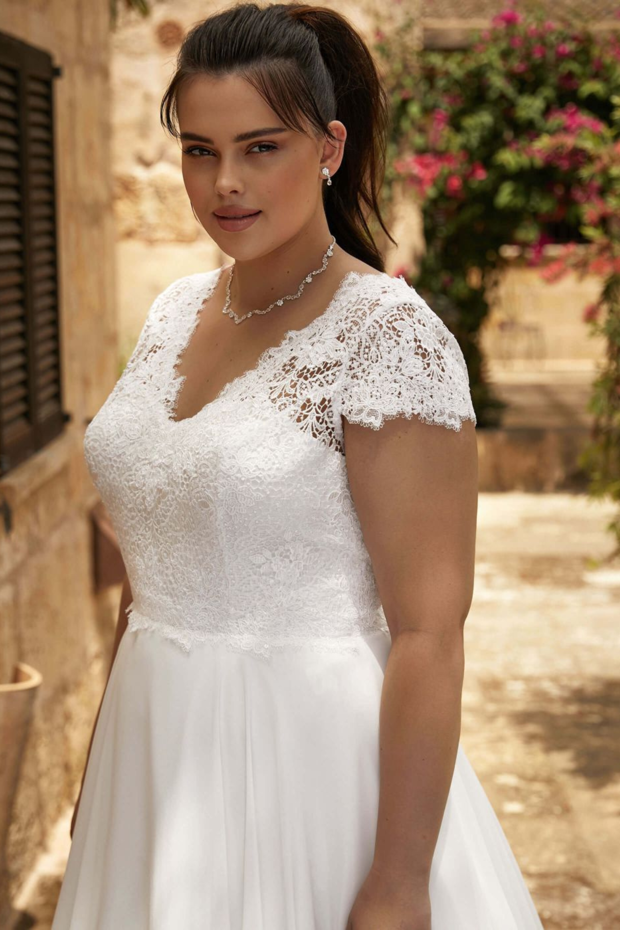 Nahaufnahme Spitzenoberteil Brautkleid A-023 Graceful Radiance