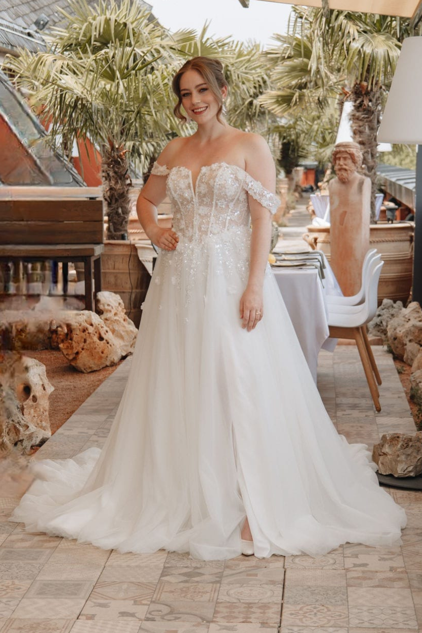 Brautkleid LEA A-Linie schulterfrei Herz-Ausschnitt Pailletten