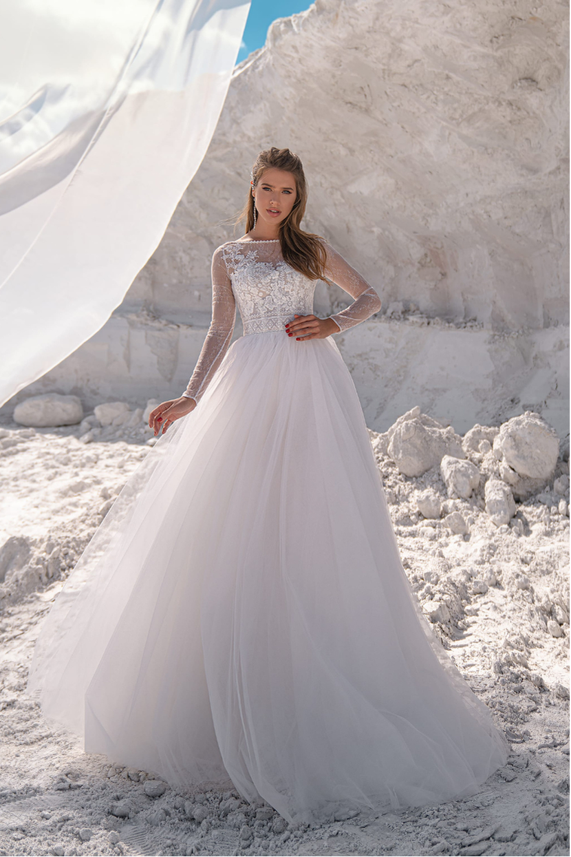 Brautkleid V-1-Verleih A-Linie langer Ärmel Spitze Blumenapplikation
