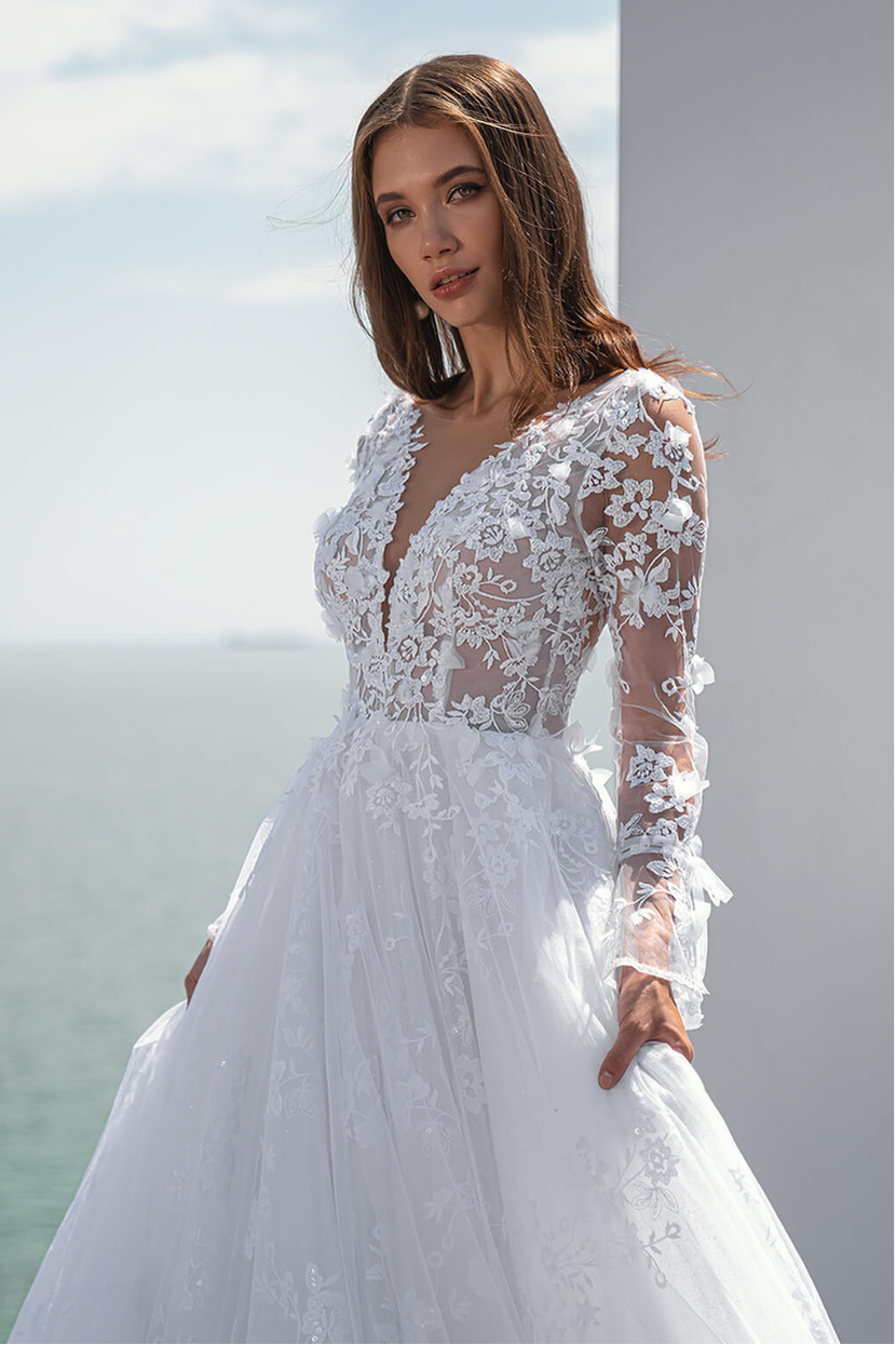 Nahaufnahme Oberteil Brautkleid V-4-Verleih 3D-Blüten