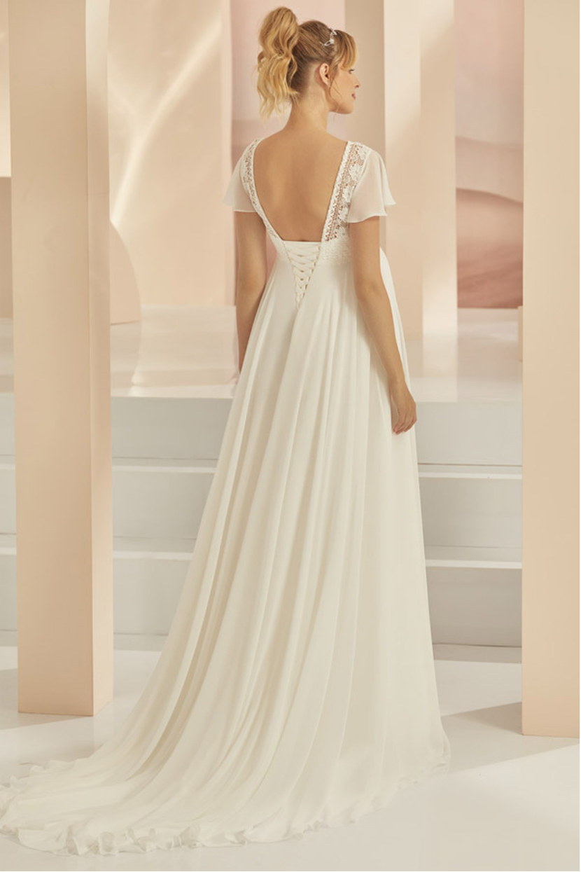 Verleih Brautkleid V-8, Rückenansicht tiefer V-Rücken Korsagen-Schnürung