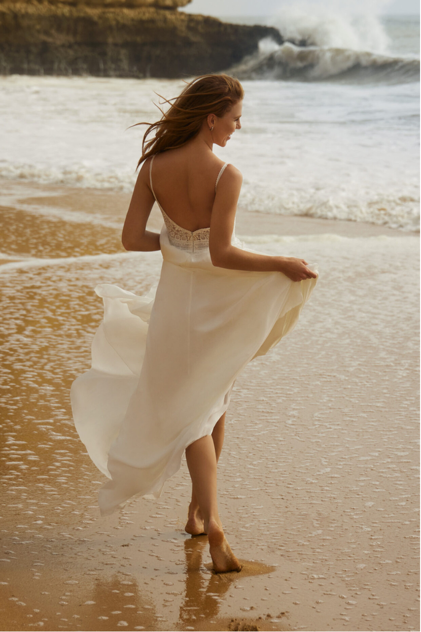 Brautkleid Chriss kurze Schleppe Boho Strand