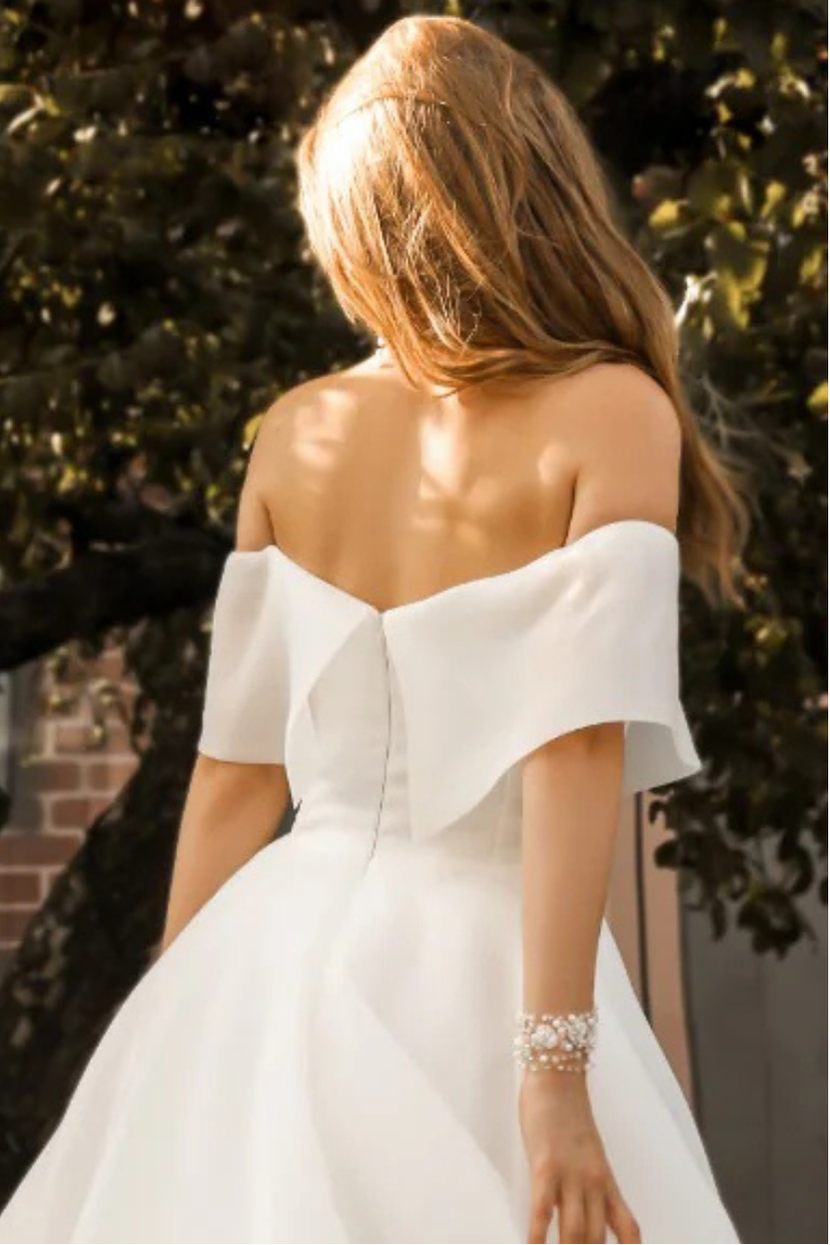 Brautkleid FEDER mit Taschen A-Linie schlichter Rock