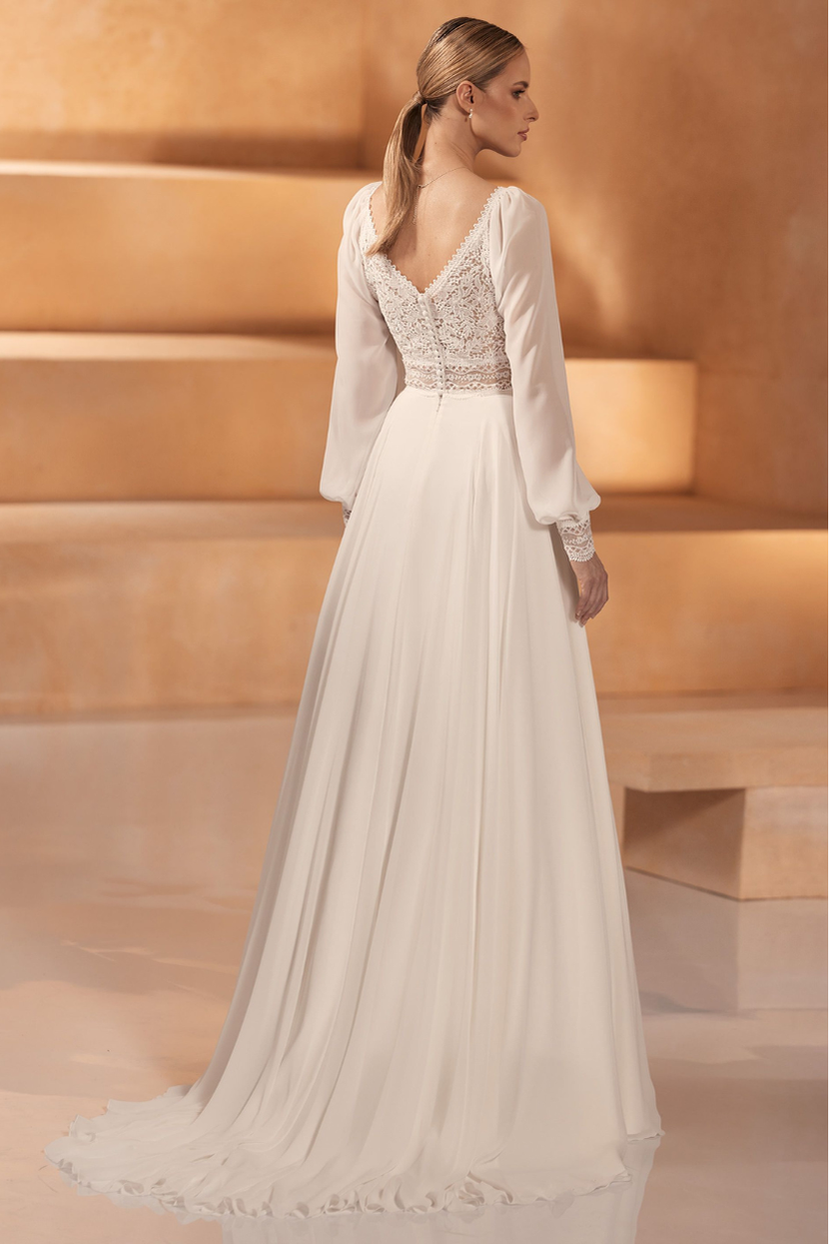 Brautkleid C-02 Curvy Rückenansicht tiefer V-Rücken Illusions-Spitze