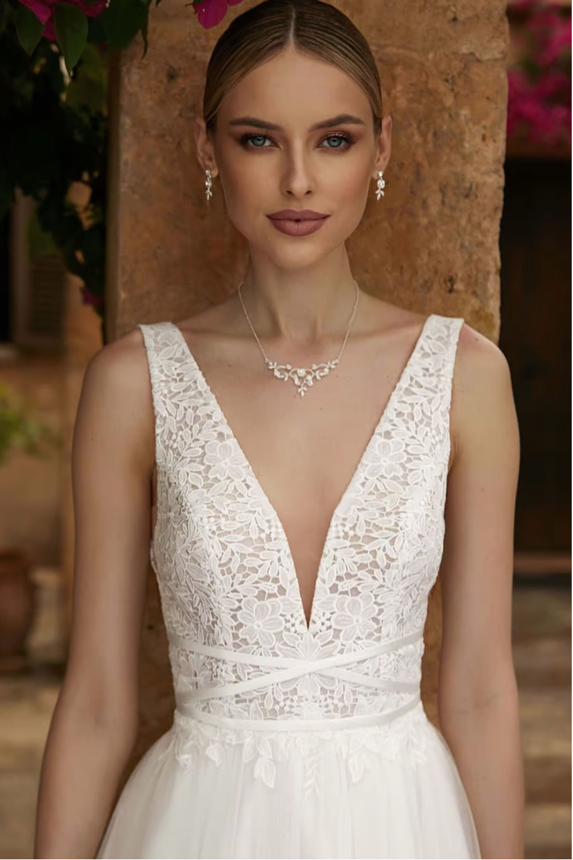 Nahaufnahme Spitzenoberteil Brautkleid SAB 1 V-Ausschnitt