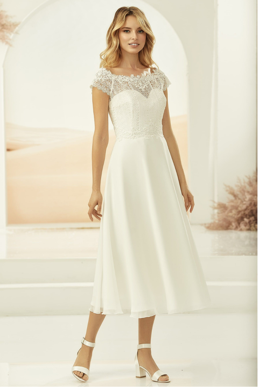 Standesamt Brautkleid SAB 3 kurz Rundhals-Ausschnitt Spitze