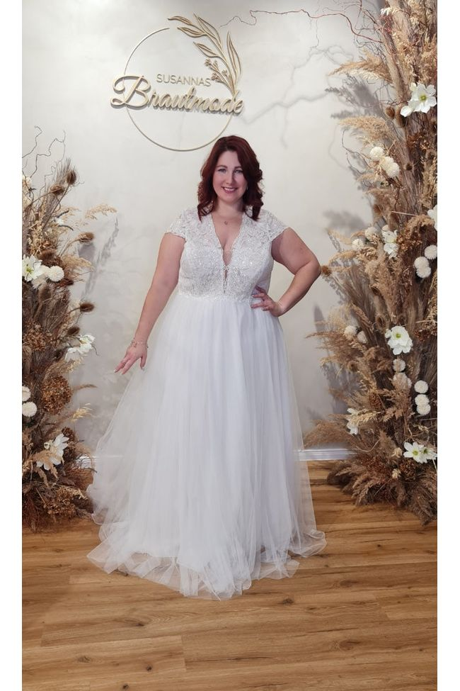 Curvy Brautkleider
