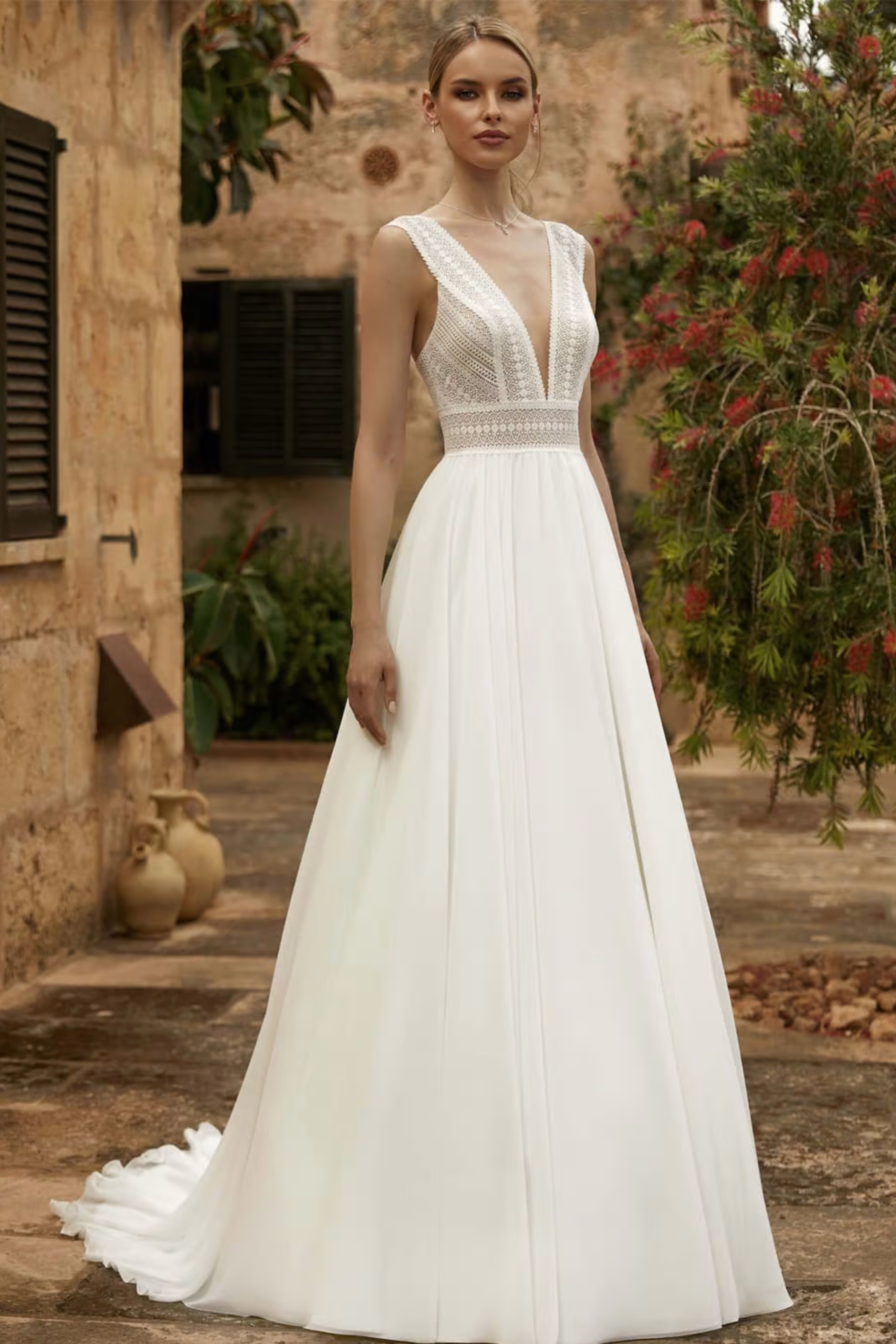 Brautkleid A-047-  A-Linie V-Ausschnitt Spitze