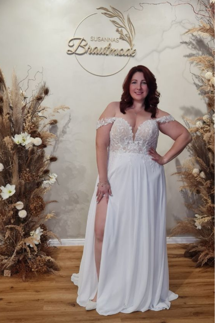 Curvy Brautkleid FABIEN-NE A-Linie mit Bardot-Ärmeln, V-Ausschnitt und Beinschlitz