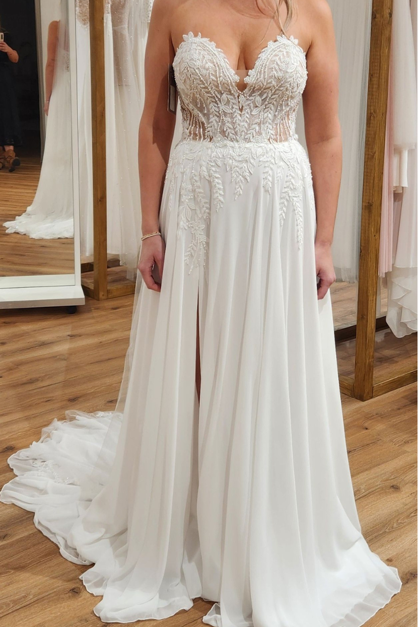Brautkleid MAG-DA mit filigraner Spitze V-Ausschnitt und Chiffonrock elegant
