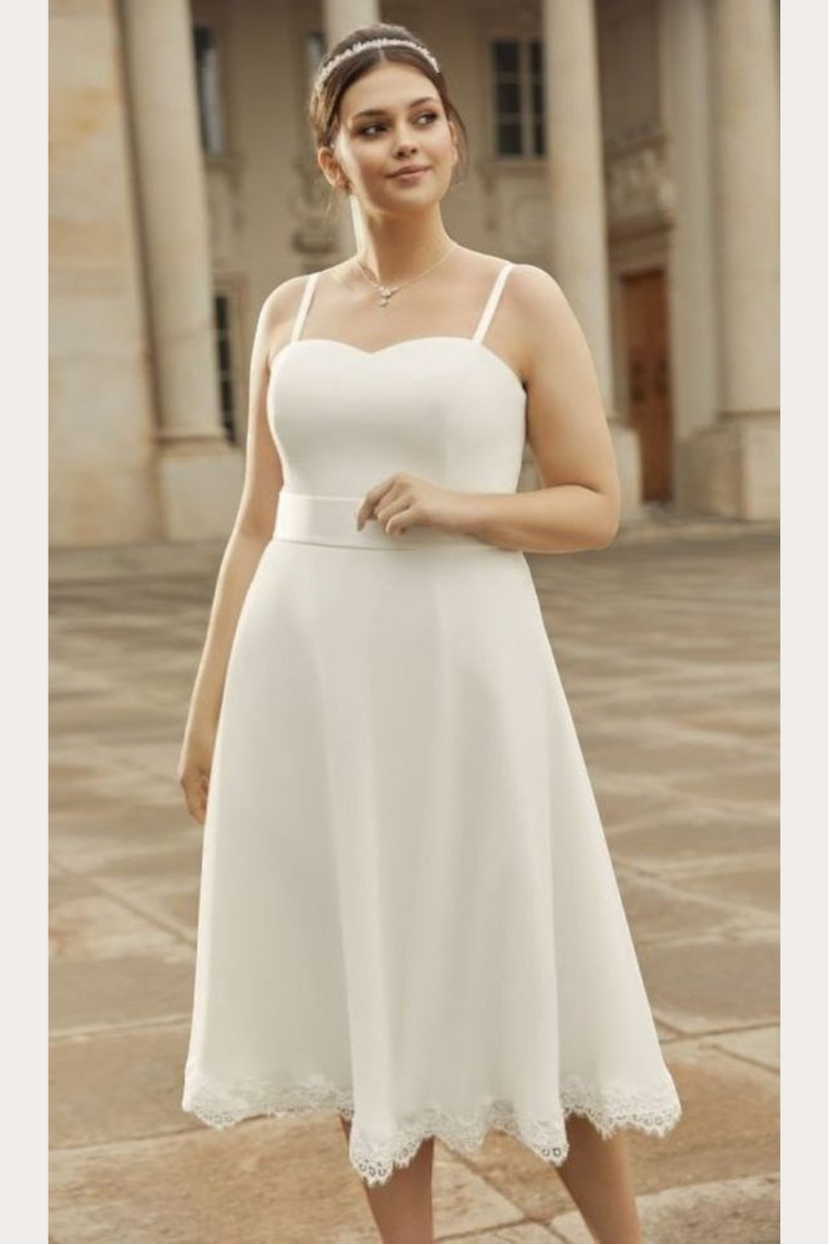 Brautkleid C-08 Curvy kurz Herz-Dekolleté breites Taillenband
