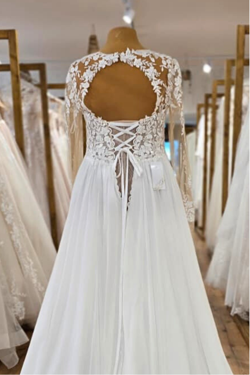 Rückenansicht Umstandsbrautkleid KARINA Korsagen-Schnürung